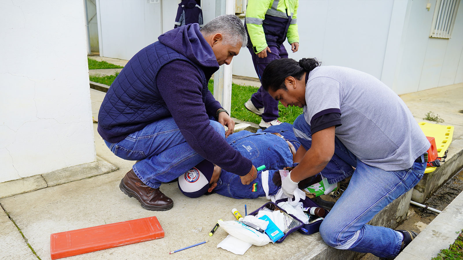 Realizan simulacro de emergencia en caso de incendio en el campamento de Ivirizu