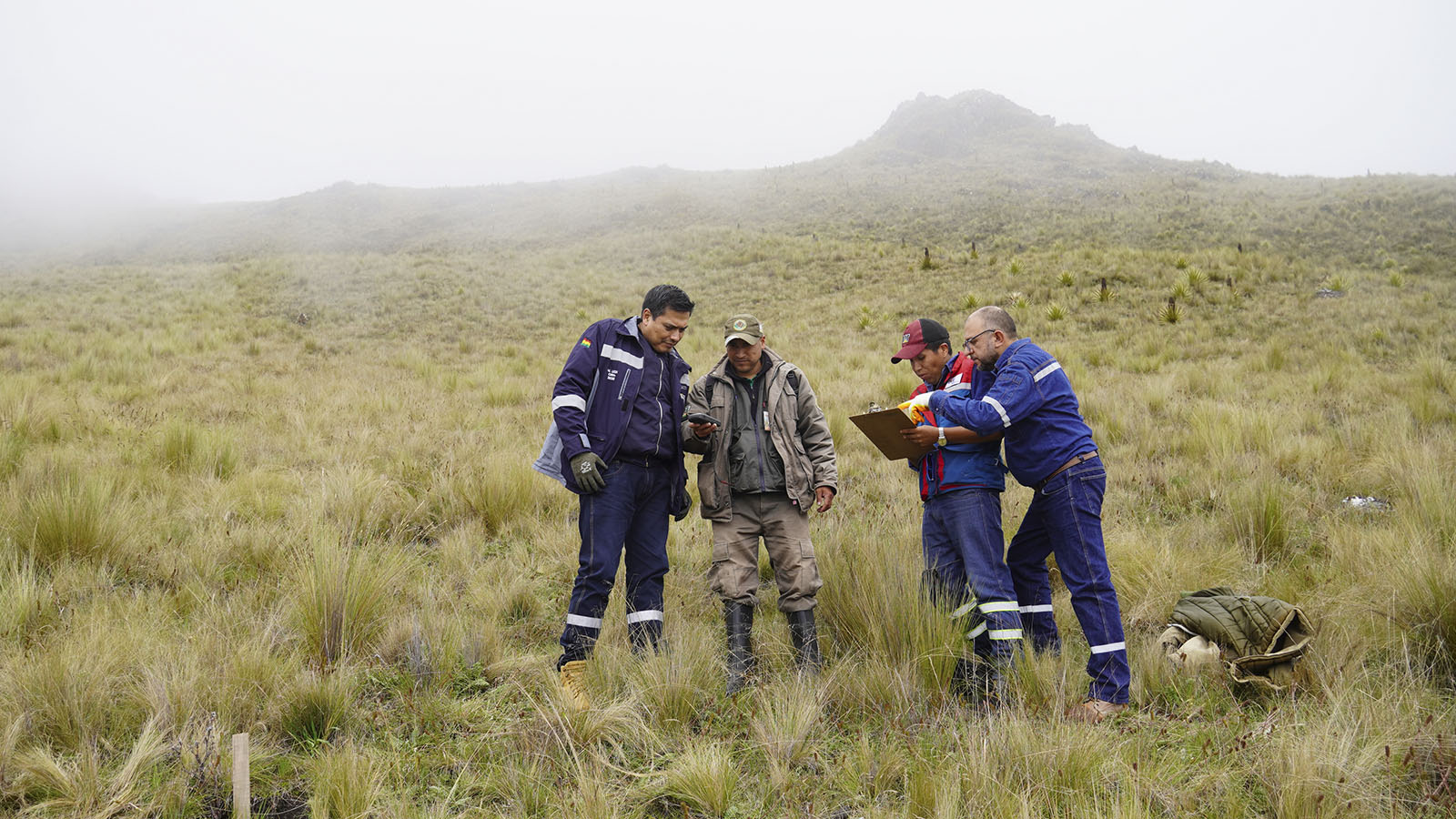 𝐑𝐞𝐚𝐥𝐢𝐳𝐚𝐧 𝐦𝐨𝐧𝐢𝐭𝐨𝐫𝐞𝐨 𝐚 𝐟𝐨𝐫𝐞𝐬𝐭𝐚𝐜𝐢𝐨́𝐧 𝐞𝐧 𝐳𝐨𝐧𝐚 𝐝𝐞 𝐢𝐧𝐟𝐥𝐮𝐞𝐧𝐜𝐢𝐚 𝐝𝐞𝐥 𝐏𝐫𝐨𝐲𝐞𝐜𝐭𝐨 𝐇𝐢𝐝𝐫𝐨𝐞𝐥𝐞́𝐜𝐭𝐫𝐢𝐜𝐨 𝐈𝐯𝐢𝐫𝐢𝐳𝐮